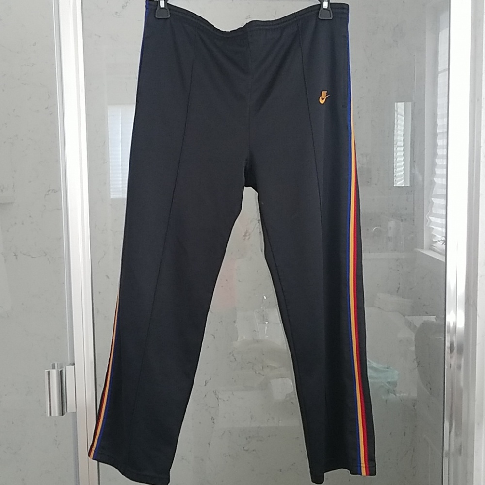 Nike jogger pants old school